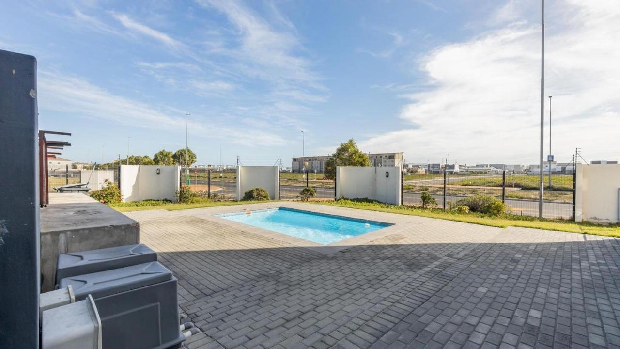 Sunny Escape Rentals Parklands Exterior photo